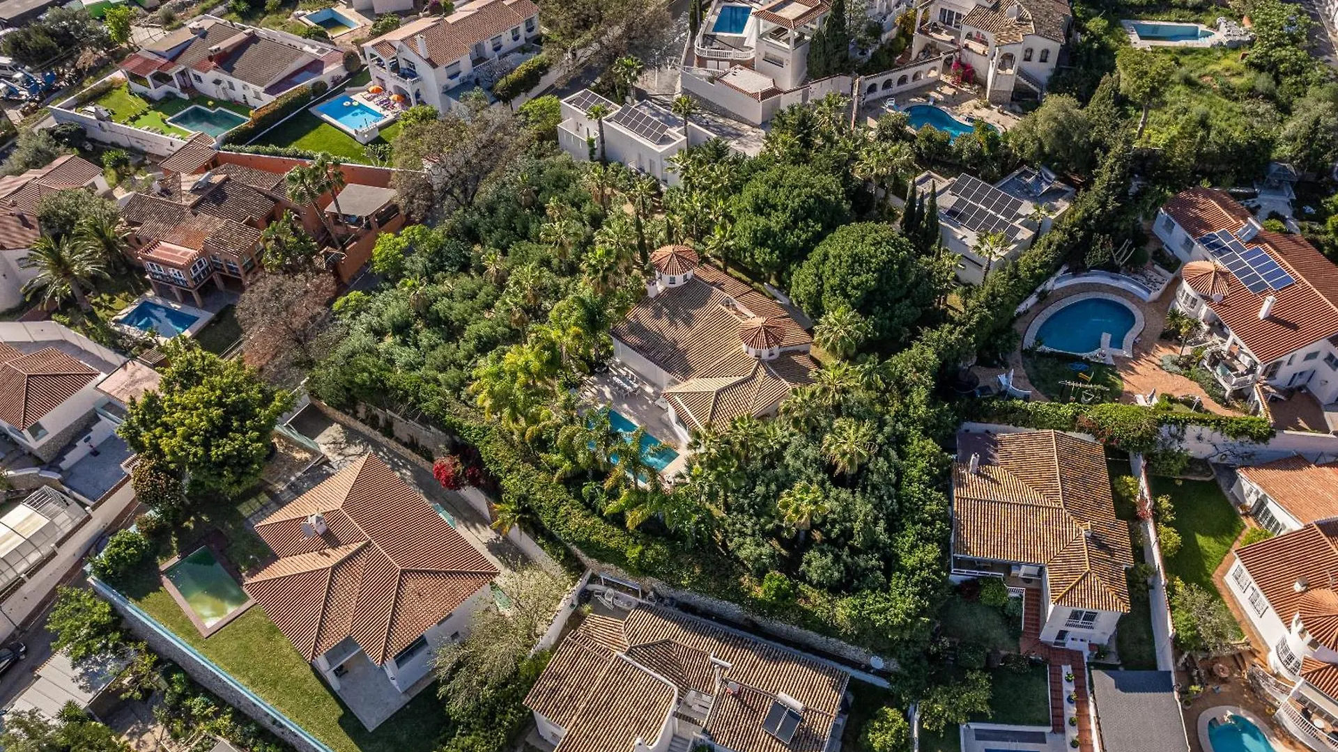 Tess Villa Las Coniferas Benalmadena Spain