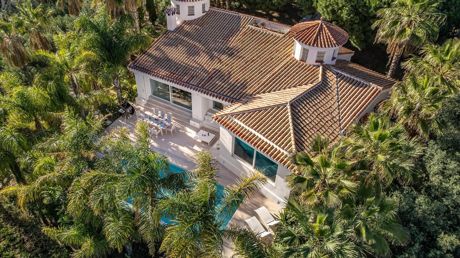 Tess Villa Las Coniferas Benalmadena