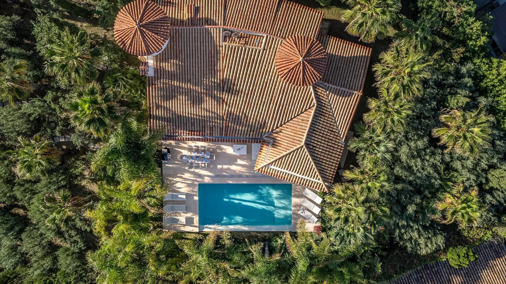 Tess Villa Las Coniferas Benalmadena